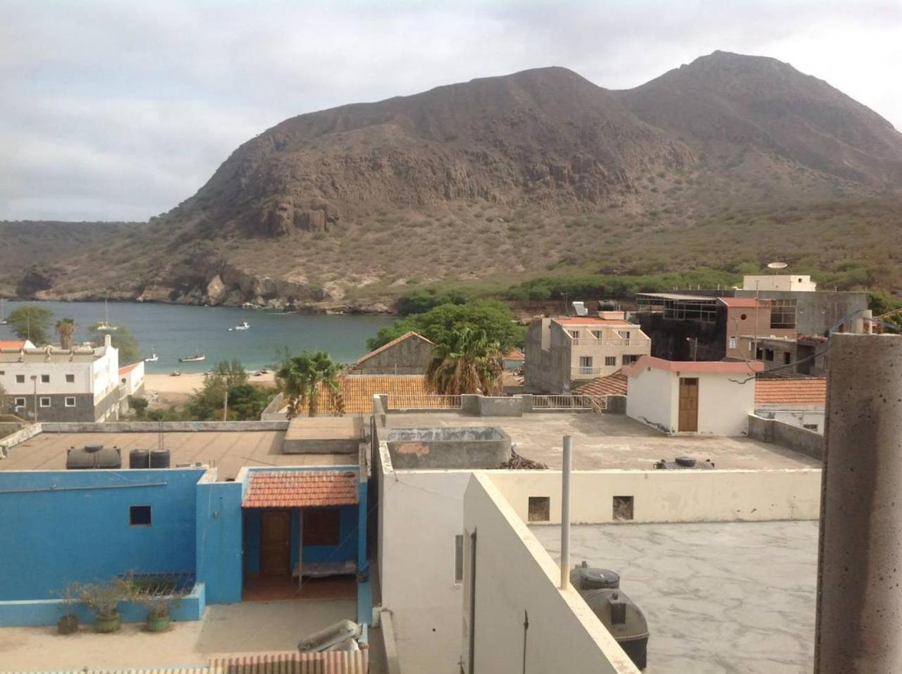Casa Cabral : Big Apartment Next To The Beach Tarrafal  Exterior photo