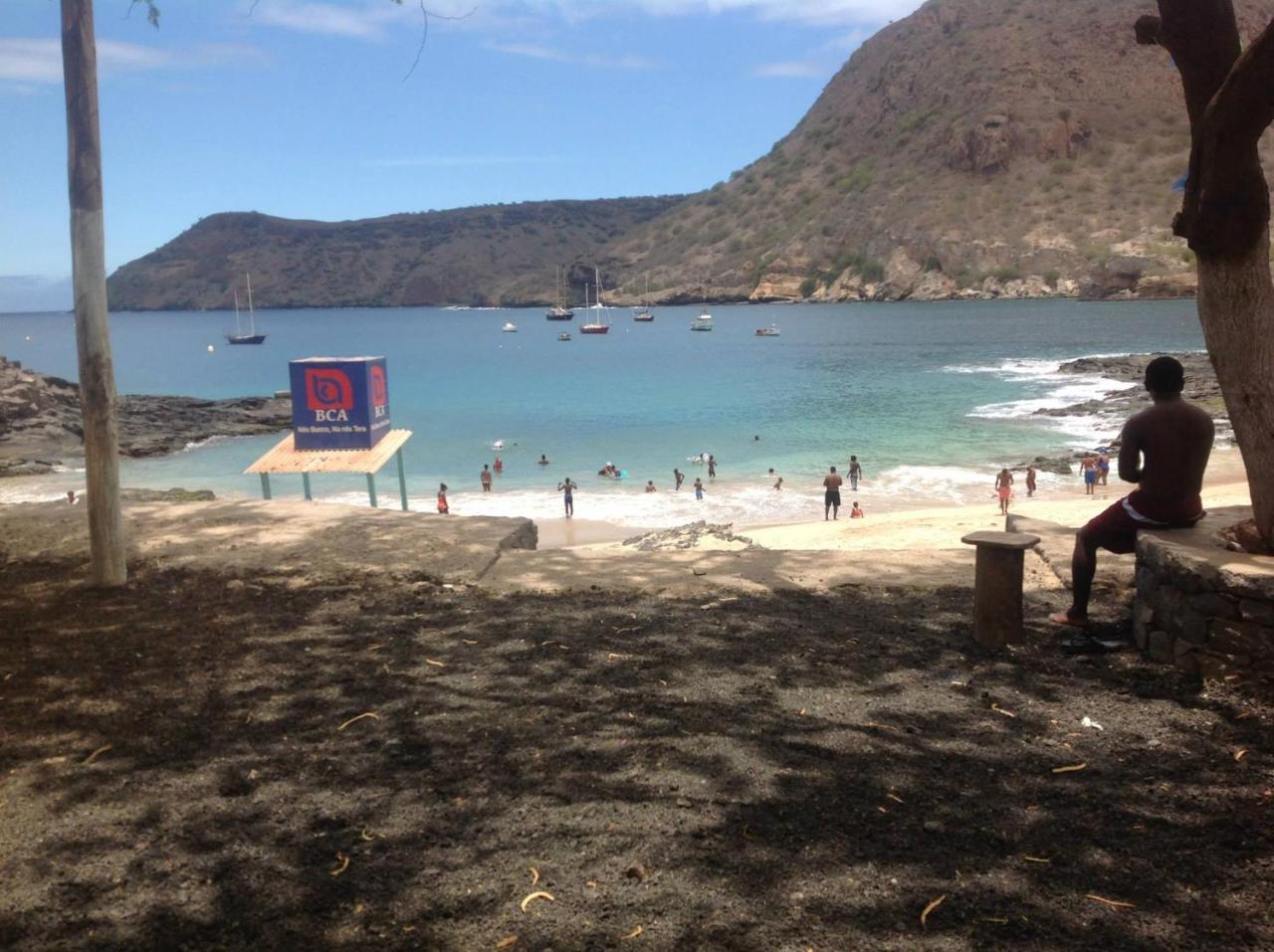 Casa Cabral : Big Apartment Next To The Beach Tarrafal  Exterior photo